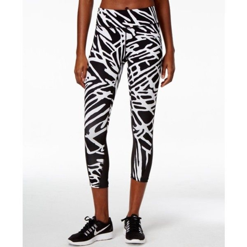 Nike Dri-Fit Crop Zebra Pants